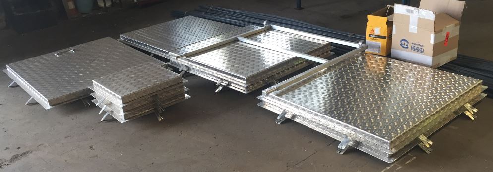 Cerrajería - Tapas en aluminio con marco